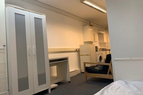 Studio to rent, Risborough Street, Waterloo SE1