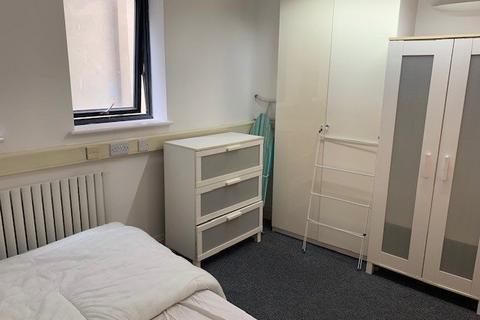 Studio to rent, Risborough Street, Waterloo SE1