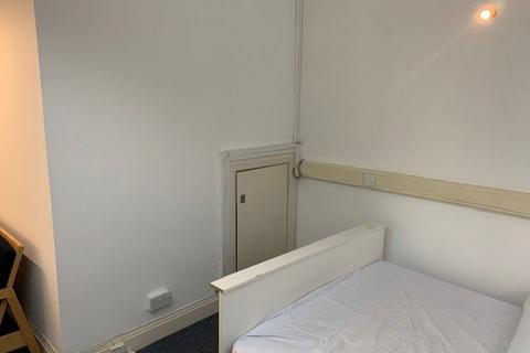 Studio to rent, Risborough Street, Waterloo SE1