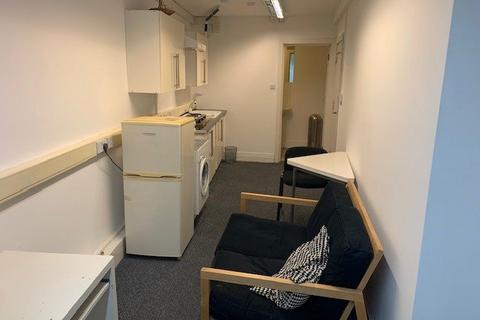 Studio to rent, Risborough Street, Waterloo SE1