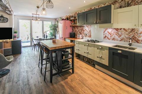 17 Garten Close, Knaresborough, HG5 0TR