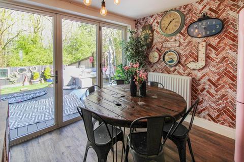 17 Garten Close, Knaresborough, HG5 0TR