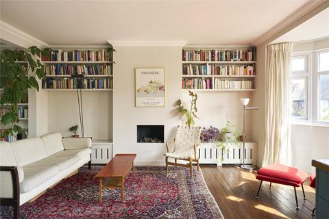 5b Sharon Gardens, London, E9 7RX