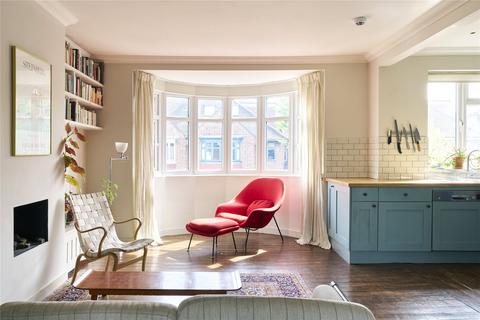 5b Sharon Gardens, London, E9 7RX