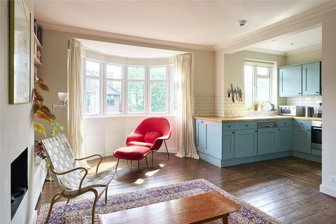 5b Sharon Gardens, London, E9 7RX