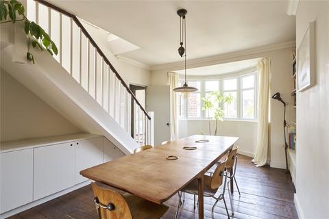 5b Sharon Gardens, London, E9 7RX