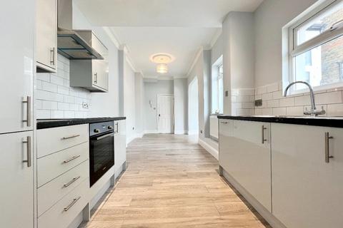 2 bedroom flat for sale, Colson Road, Croydon, CR0