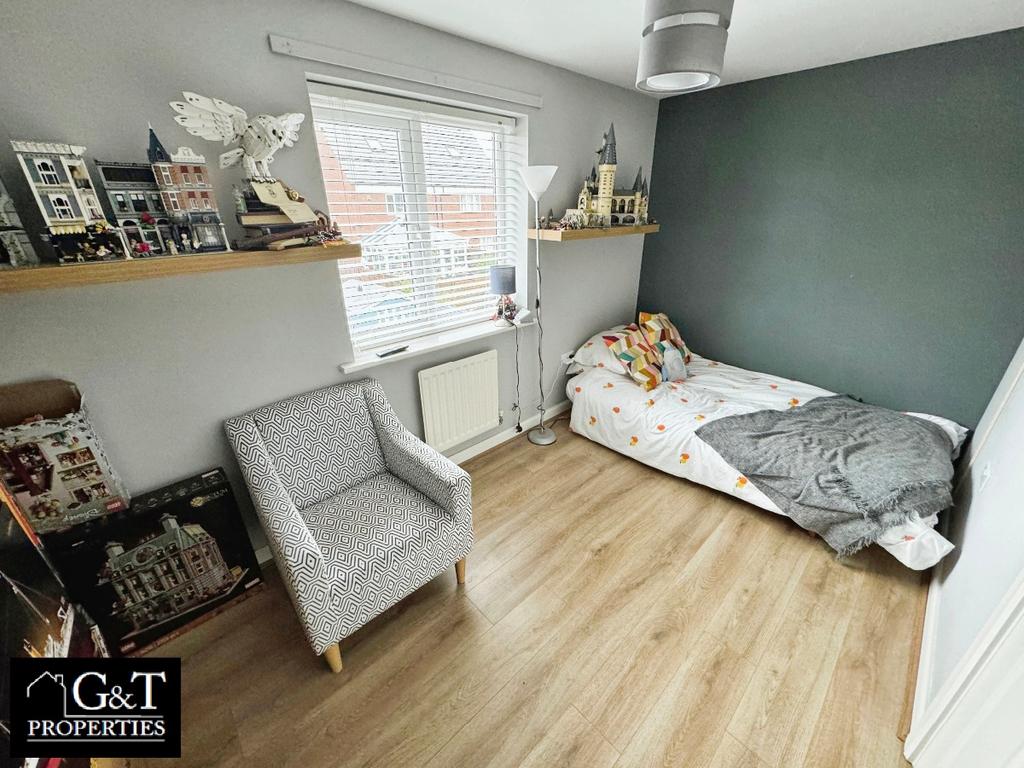 2nd Bedroom