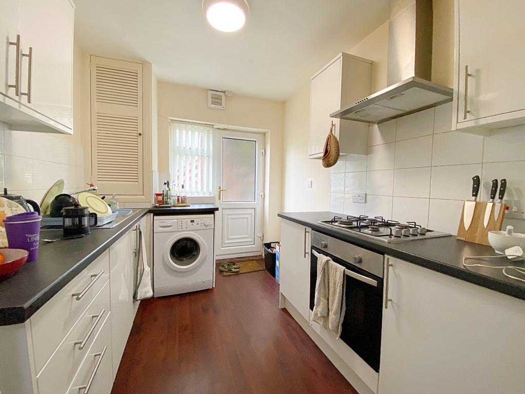 Newcastle upon Tyne NE6 1 bed flat to rent £750 pcm (£173 pw)
