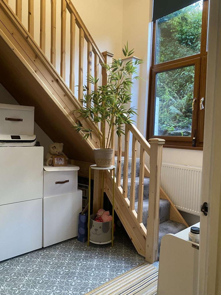 Staircase to mezzanine bedroom