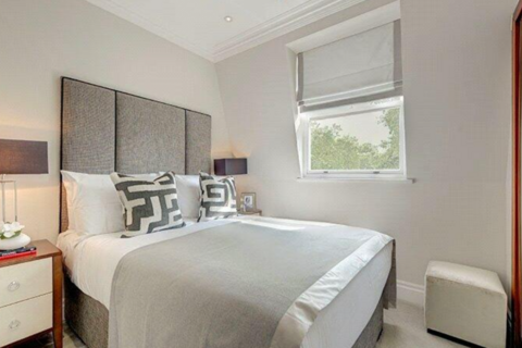 1 bedroom flat to rent, Garden House, - Kensington Gardens Square, London