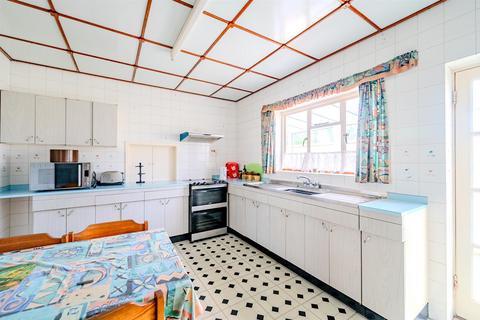 2 bedroom detached bungalow for sale, Blatchington Hill, Seaford