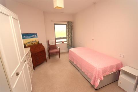 1 bedroom retirement property for sale, Eversley Court, Seaford