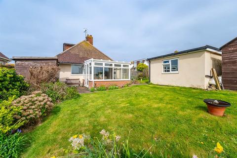 5 Beach Close, Seaford, BN25 2PJ