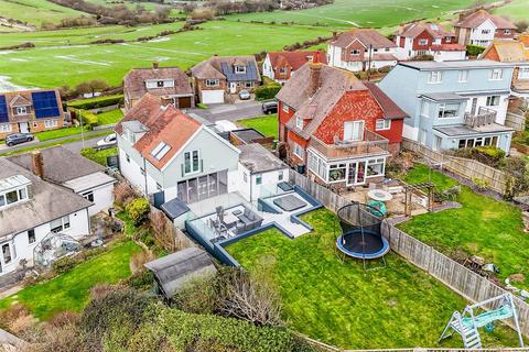 4 bedroom detached house for sale, Hill Rise, Seaford