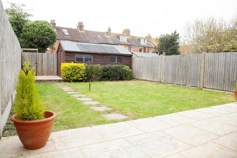 3 bedroom end of terrace house for sale, Parkside Road, Seaford