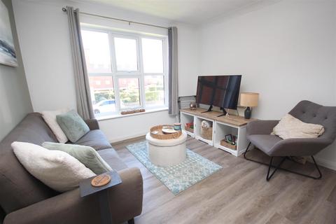 1 bedroom flat for sale, The Causeway, Seaford