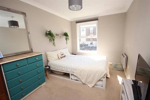 1 bedroom flat for sale, The Causeway, Seaford