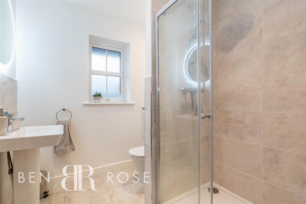 Master Ensuite