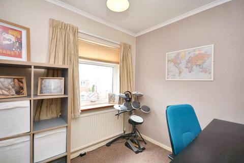 9 Eden Mount, Leeds, LS4 2TD
