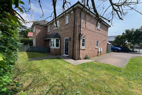 3 bedroom semi-detached house for sale, Welton Road, Brough