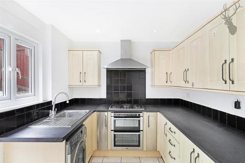 4 bedroom semi-detached house for sale, Brindwood Road, Chingford E4