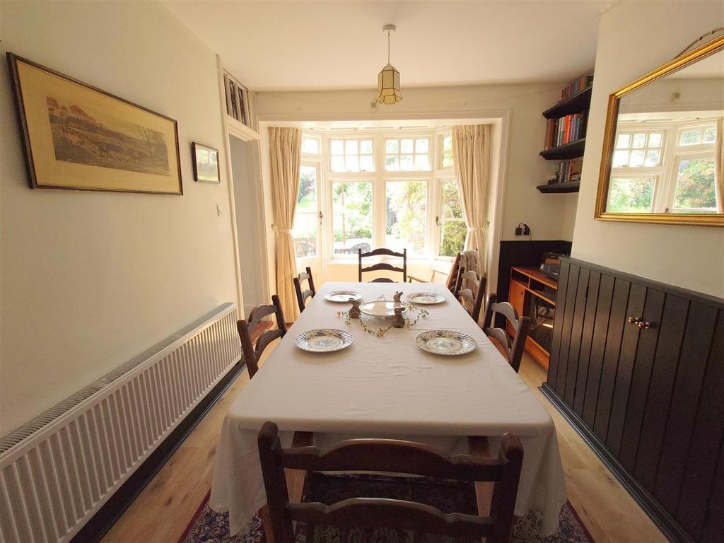 Dining Room 1.JPG