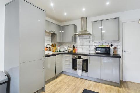 5 bedroom property to rent, Melville Road, Hove