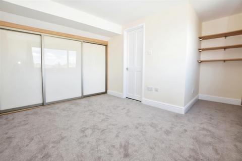 3 bedroom flat to rent, Abingdon Road, Finchley