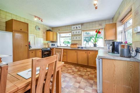 41 Bishops Way, Andover, SP10 3EH