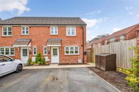 3 bedroom semi-detached house for sale, Woolf Close, Andover