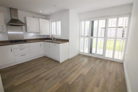 3 bedroom end of terrace house for sale, Studio Way, Borehamwood