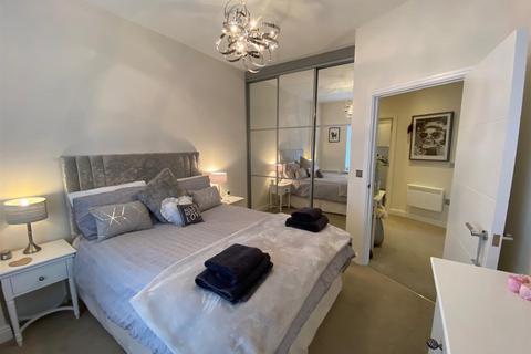 2 bedroom property to rent, Hestercombe House, Gorcott Lane, Dickens Heath