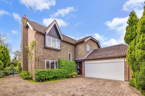 4 bedroom detached house for sale, Gilberts Mead Close, Anna Valley, Andover