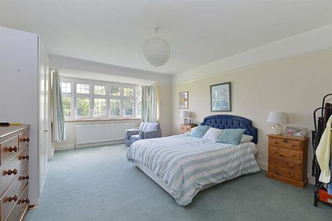 11 Mountside, Guildford, GU2 4JD