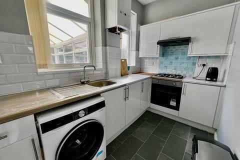 3 bedroom house to rent, St. Anthonys Road, Newcastle Upon Tyne, NE6 2NN