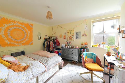 2 bedroom flat to rent, Lawrence Street, York