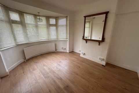 3 bedroom terraced house to rent, Sudbury Heights Avenue, Greenford