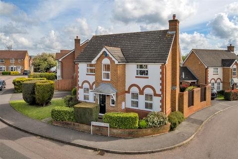 4 bedroom detached house for sale, Sissinghurst Drive, Maidstone