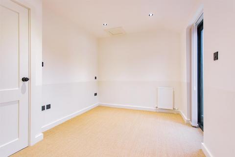 2 bedroom terraced house to rent, Fonthill Mews, Finsbury Park
