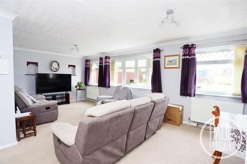 3 bedroom detached bungalow for sale, Kesgrave Drive, Oulton Broad, NR32