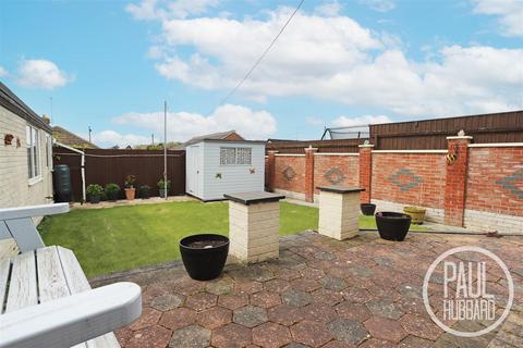 3 bedroom detached bungalow for sale, Kesgrave Drive, Oulton Broad, NR32