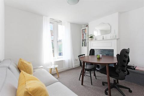 1 bedroom flat to rent, Choumert Road, , London, SE15