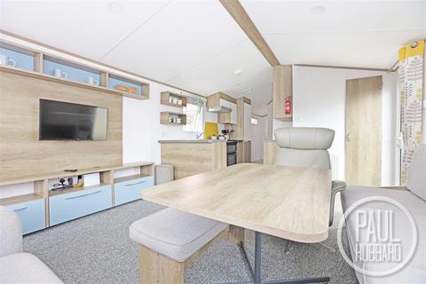 2 bedroom mobile home for sale, Broadland Sands, Corton, NR32