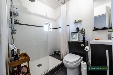 139 Carlton Vale, London, NW6 5HQ