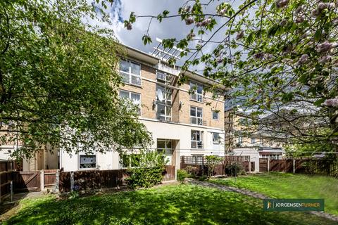 139 Carlton Vale, London, NW6 5HQ