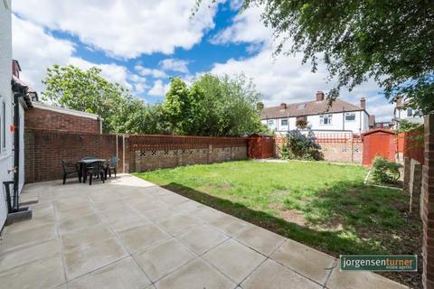 3 bedroom flat to rent, Cecil Road, Acton