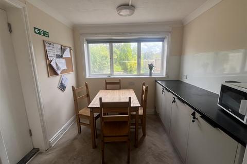 226 Calais Road, Burton-on-trent, DE13 0UP