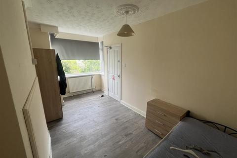 226 Calais Road, Burton-on-trent, DE13 0UP