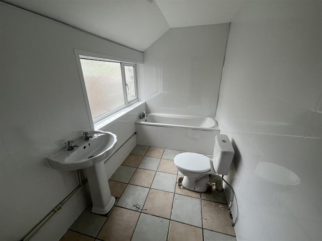 Ground Floor Bathroom